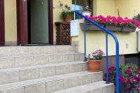 Viktorija - przestronne dwuosobowe apartamenty w Nidzie (w domku lub z osobnym wejściem)