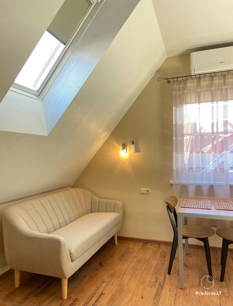 Viktorija - przestronne dwuosobowe apartamenty w Nidzie (w domku lub z osobnym wejściem)