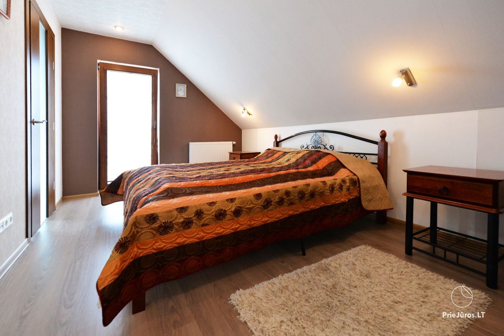 Nr 1 Trzypokojowe (z dwiema sypialniami) apartamenty (dla 4+2 osób)