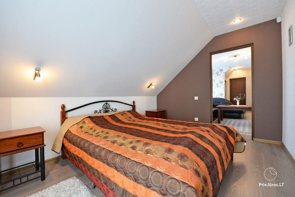 Nr 1 Trzypokojowe (z dwiema sypialniami) apartamenty (dla 4+2 osób)