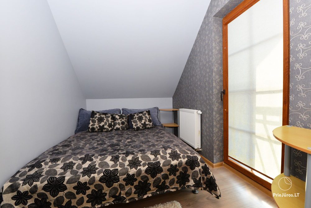 Nr 1 Trzypokojowe (z dwiema sypialniami) apartamenty (dla 4+2 osób)