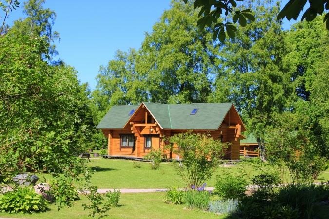 Kemping, pokoje i domki w Jurkalne SILI