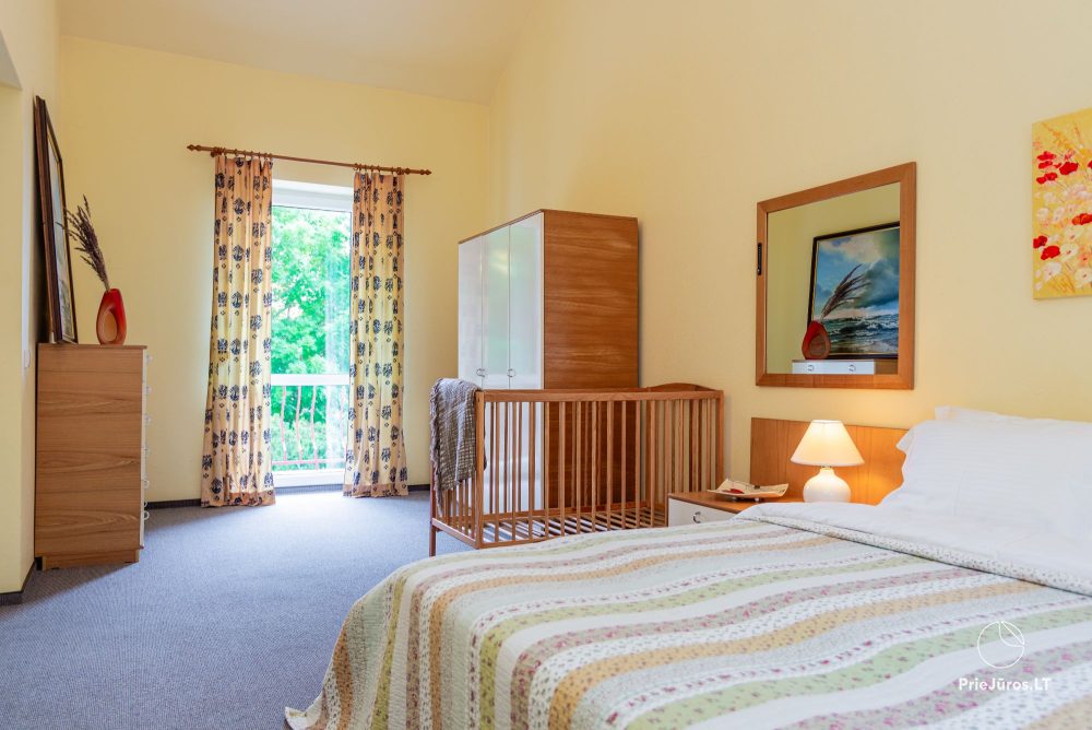 Przytulny domek Family Inn z tarasem