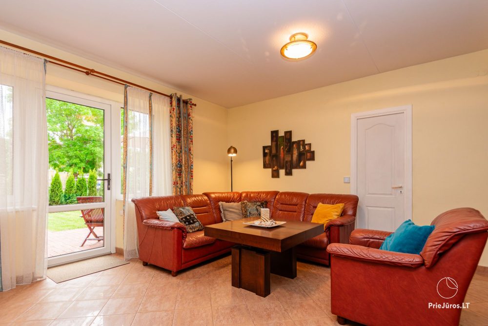 Przytulny domek Family Inn z tarasem