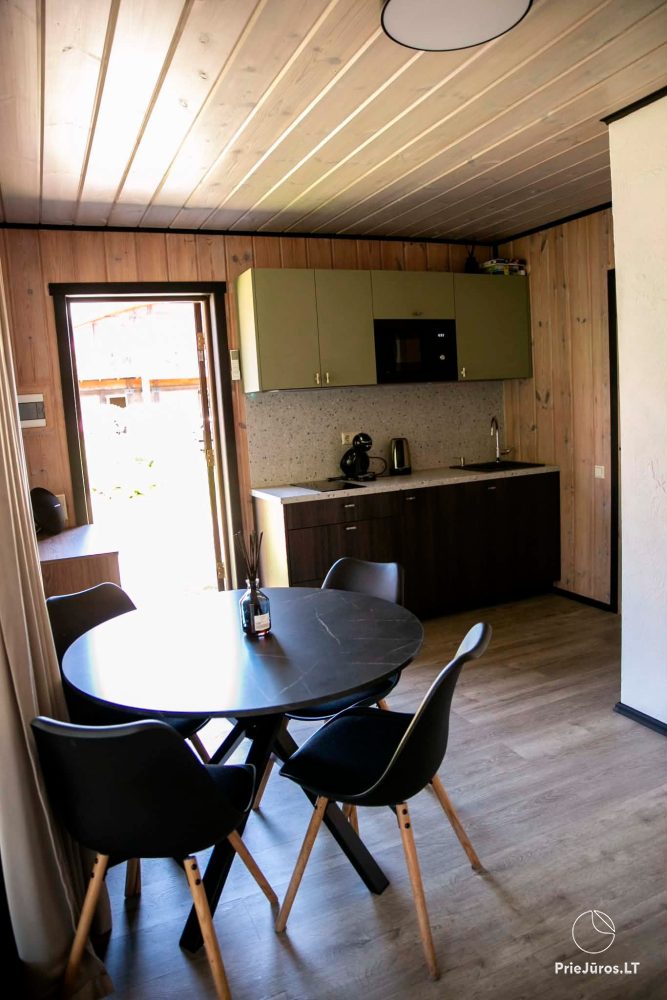 Apartamenty i domki do wynajęcia w Połądze, w blisko morza znajdującwej się zagrodzie „Pajurio Vingis”