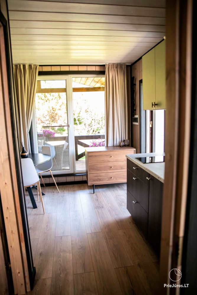 Apartamenty i domki do wynajęcia w Połądze, w blisko morza znajdującwej się zagrodzie „Pajurio Vingis”