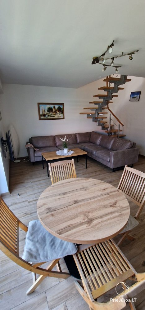 Dobrze urządzony apartament może pomieścić 4-8 osób
