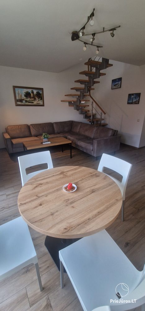 Dobrze urządzony apartament może pomieścić 4-8 osób