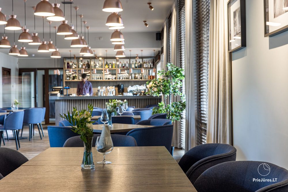 Kompleks apartamentów i restauracja Lagūna w Sventoji bardzo blisko morza