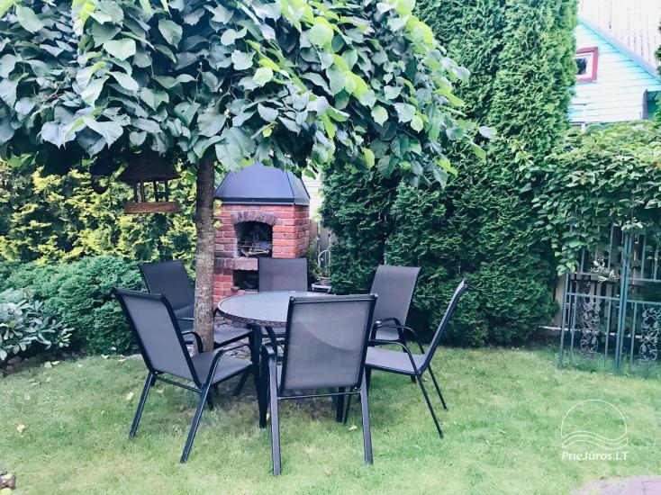 Apartamenty i pokoje do wynajęcia w prywatnym domu w Połądze
