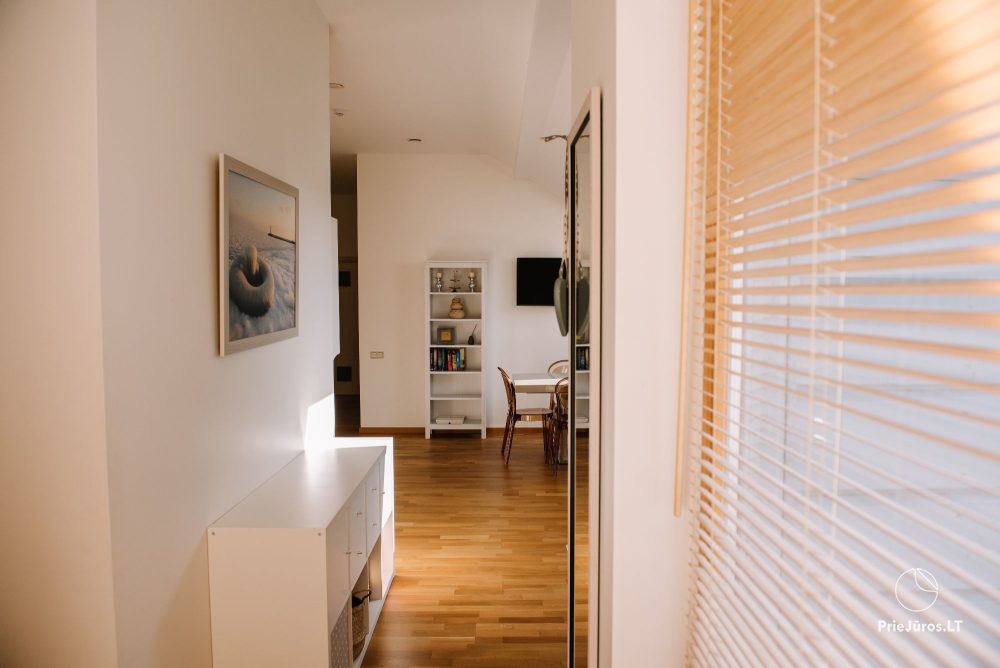 Przestronny 3-pokojowy apartament w Nidzie z balkonem / tarasem