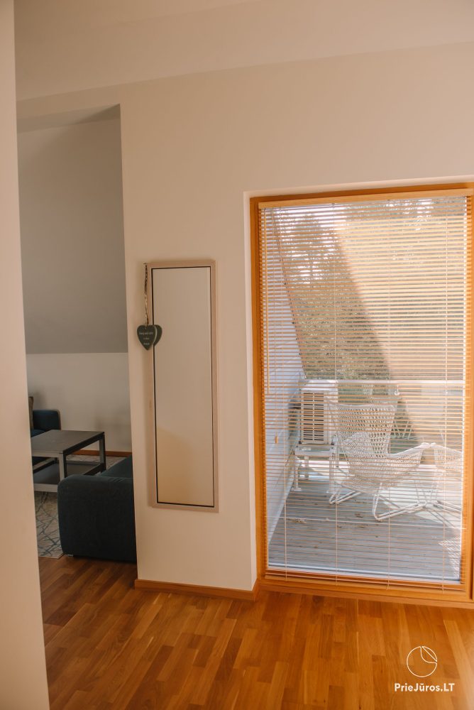 Przestronny 3-pokojowy apartament w Nidzie z balkonem / tarasem