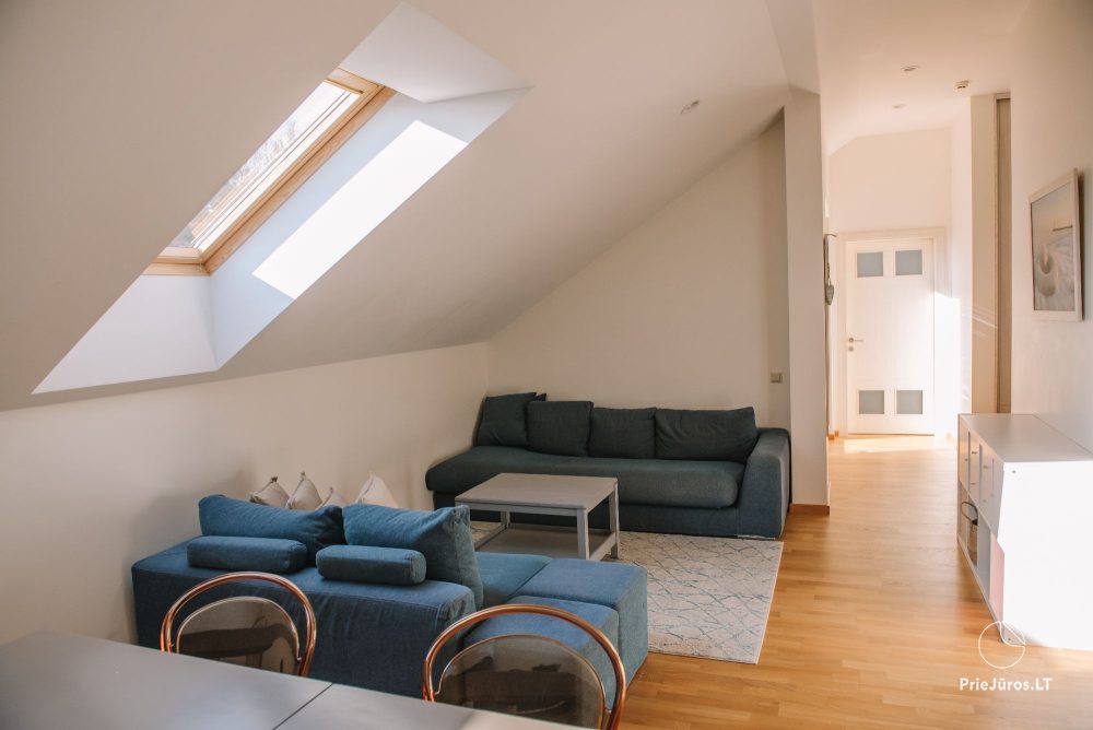 Przestronny 3-pokojowy apartament w Nidzie z balkonem / tarasem