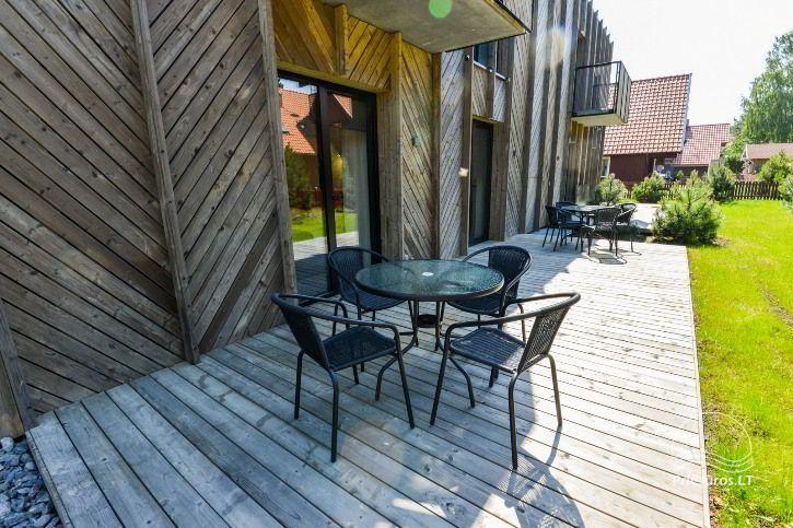 Nowe apartamenty dla 2-4 osób, do wynajęcia przez cały rok w Pervalka - 1