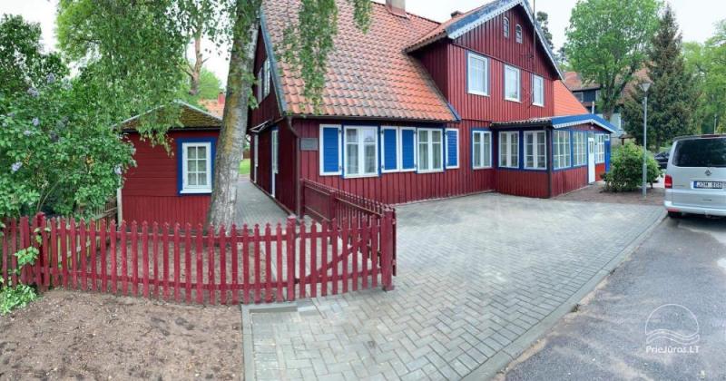 Apartament z prywatnym dziedzińcem