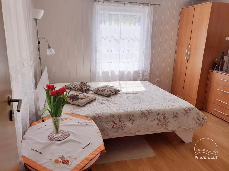 Mieszkanie do wynajęcia w Preili z altaną i placem zabaw na podwórku