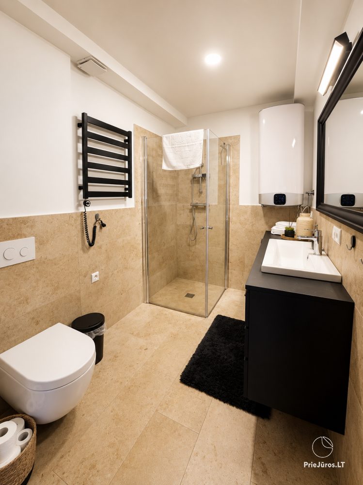 Apartamenty „Pušų terasa” w Juodkrantė, nowocześnie wyposażone z dużym tarasem