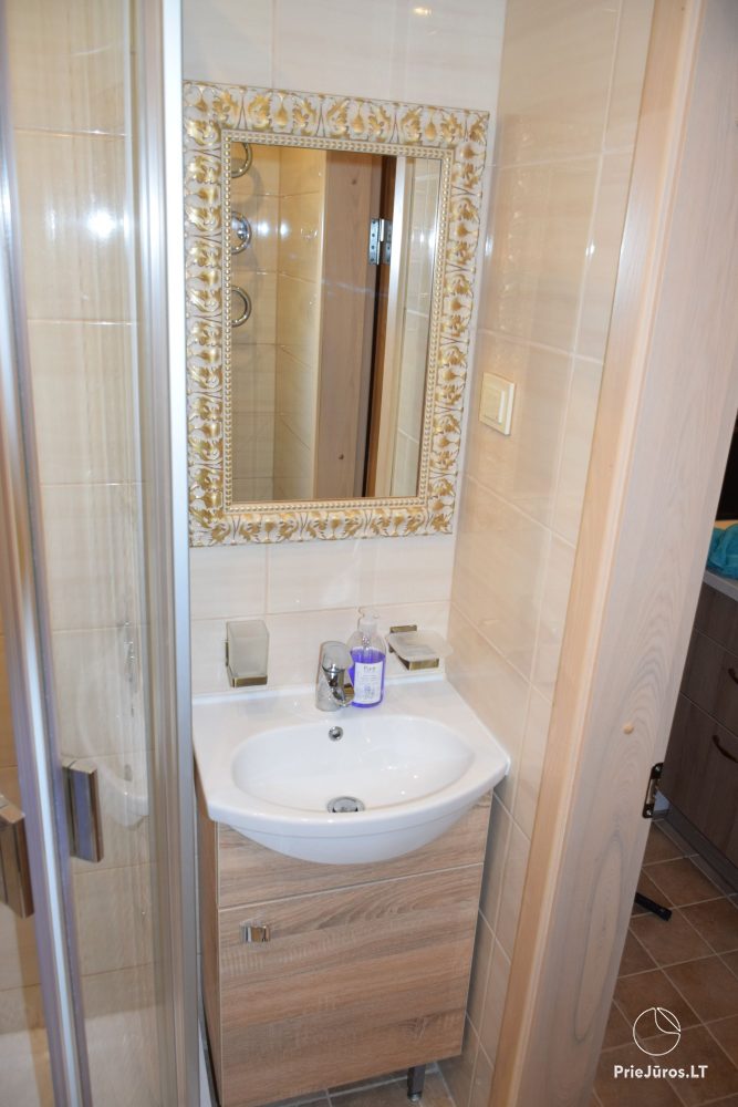 W centrum Nidy, „Prie Pušyno”, ul. Szvyturio. Dwa przytulne apartamenty typu studio