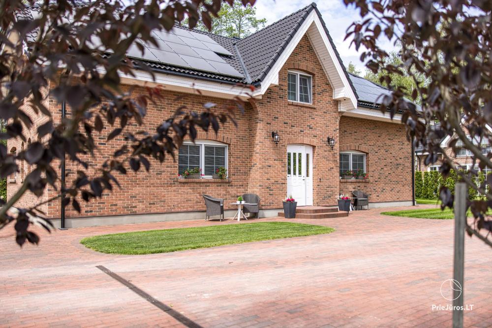 Villa Aido - przestronne apartamenty do wynajęcia w Połądze, w Kunigiskiai. Do morza zaledwie 200 metrów!