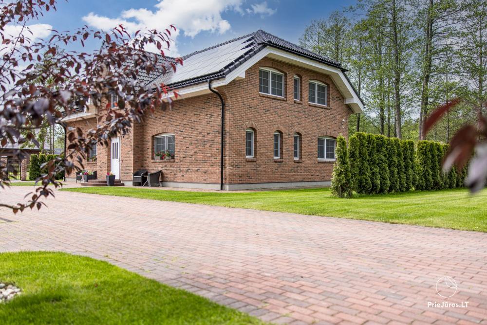 Villa Aido - przestronne apartamenty do wynajęcia w Połądze, w Kunigiskiai. Do morza zaledwie 200 metrów!
