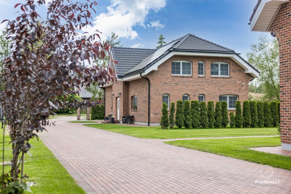 Villa Aido - przestronne apartamenty do wynajęcia w Połądze, w Kunigiskiai. Do morza zaledwie 200 metrów!