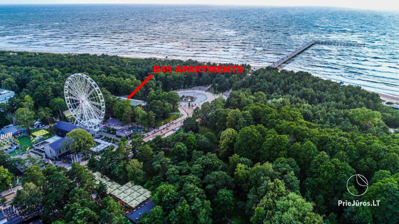 Hotel B45 Apartments w Połądze w pobliżu mostu