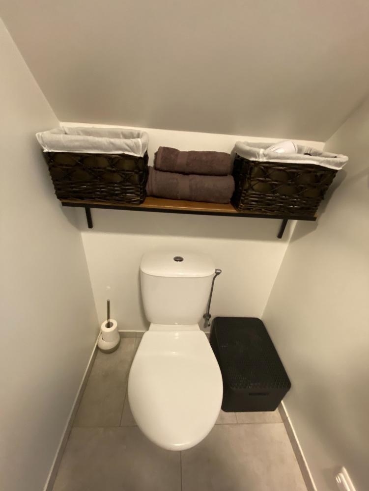 Przytulne apartamenty na twój wypoczynek w Kunigiškės z basenem na zewnątrz