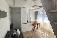 Przytulne apartamenty na twój wypoczynek w Kunigiškės z basenem na zewnątrz
