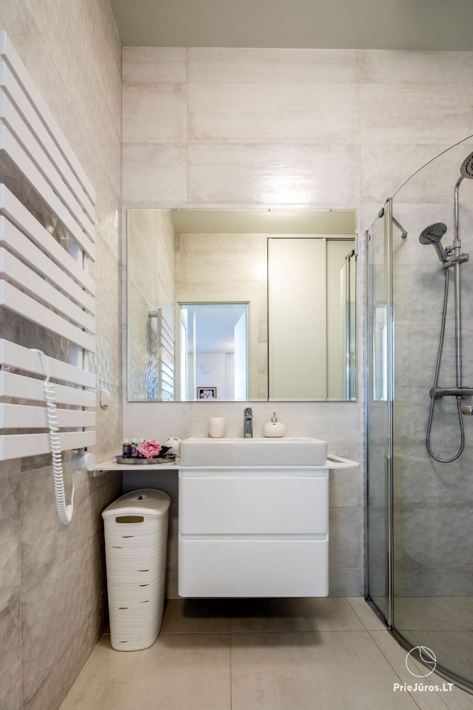 Coral Sea Home – Mano jūra 1, Kunigiškiai – apartamenty z balkonem i patio, z grillem, basen w kompleksie
