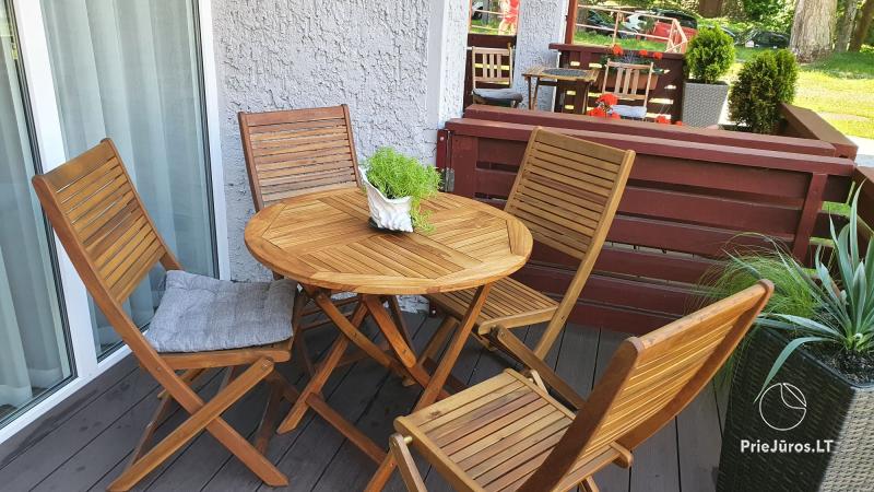 Apartamenty ze wszystkimi udogodnieniami w Juodkrante . przy każdej pogodzie