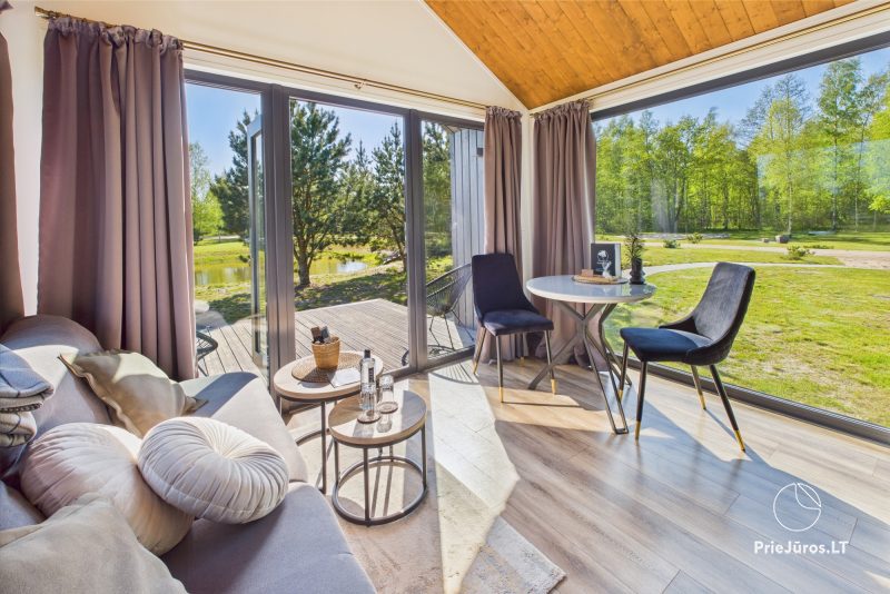 Kompleks rekreacyjny „Pazust Priedēs” z designerskimi domami wakacyjnymi i SPA