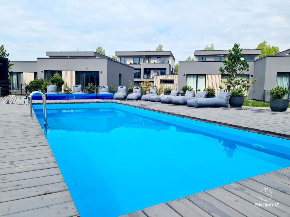 Sakai Home - Mano jūra 2, Kunigiškiai – Apartamenty z Tarasem i Podwórkiem, Kompleks z Basenem