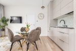 Basom home – Moje morze 3, Kunigiškiai – apartamenty z tarasem przy eko basenie, przepiękny zielony teren