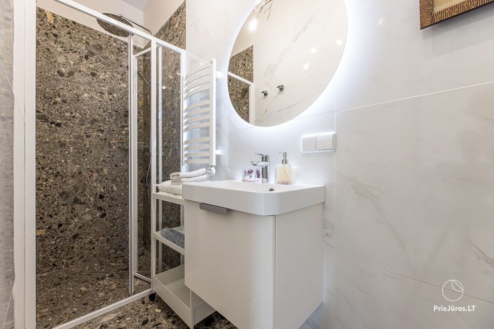 Basom home – Moje morze 3, Kunigiškiai – apartamenty z tarasem przy eko basenie, przepiękny zielony teren
