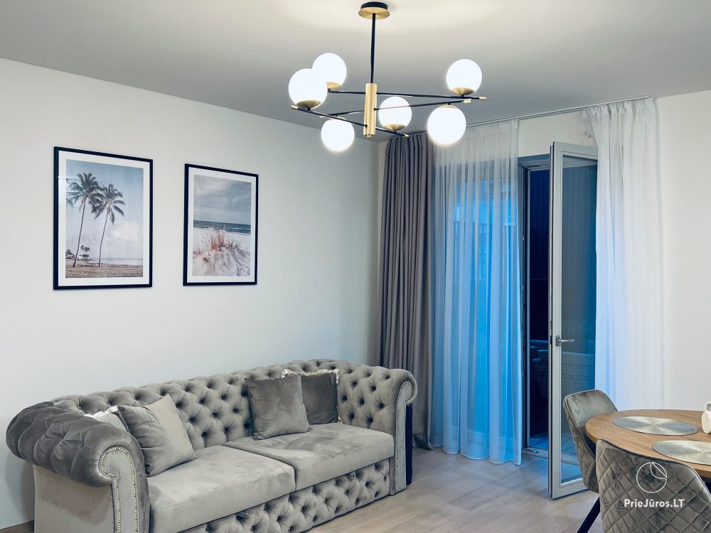 Nowe apartamenty do wynajęcia w Juodkrante z prywatnym parkingiem