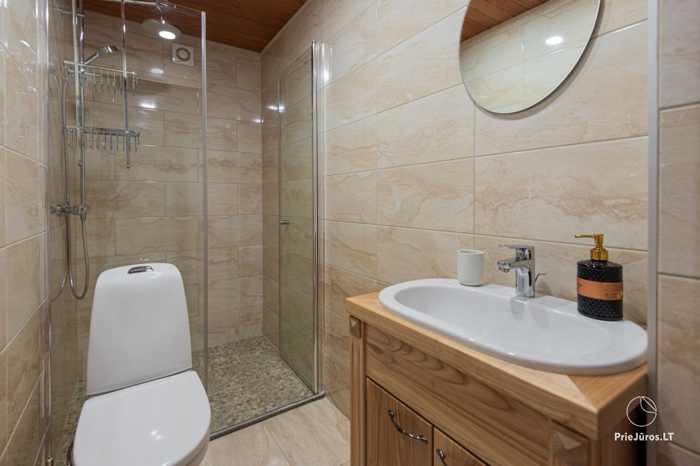 Nowe apartamenty w Połądze Birutės12 – 400 m od plaży morskiej. Oddzielne wejścia, podwórko