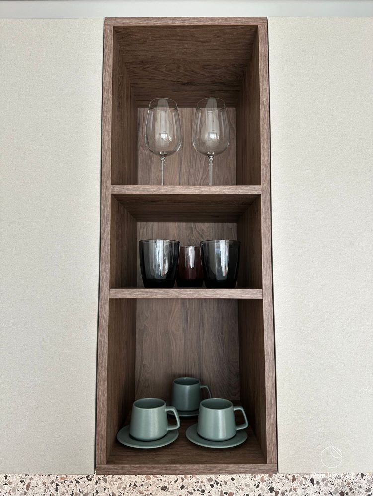 Studio Plush – Mano jura 2, Kunigiskiai