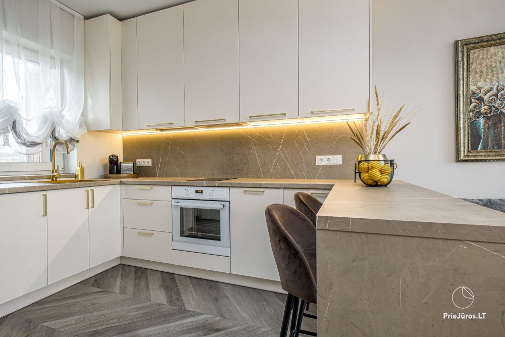 Sea Life home – Kunigiškiai – stylowy domek z dwiema sypialniami, basen w ogrodzie