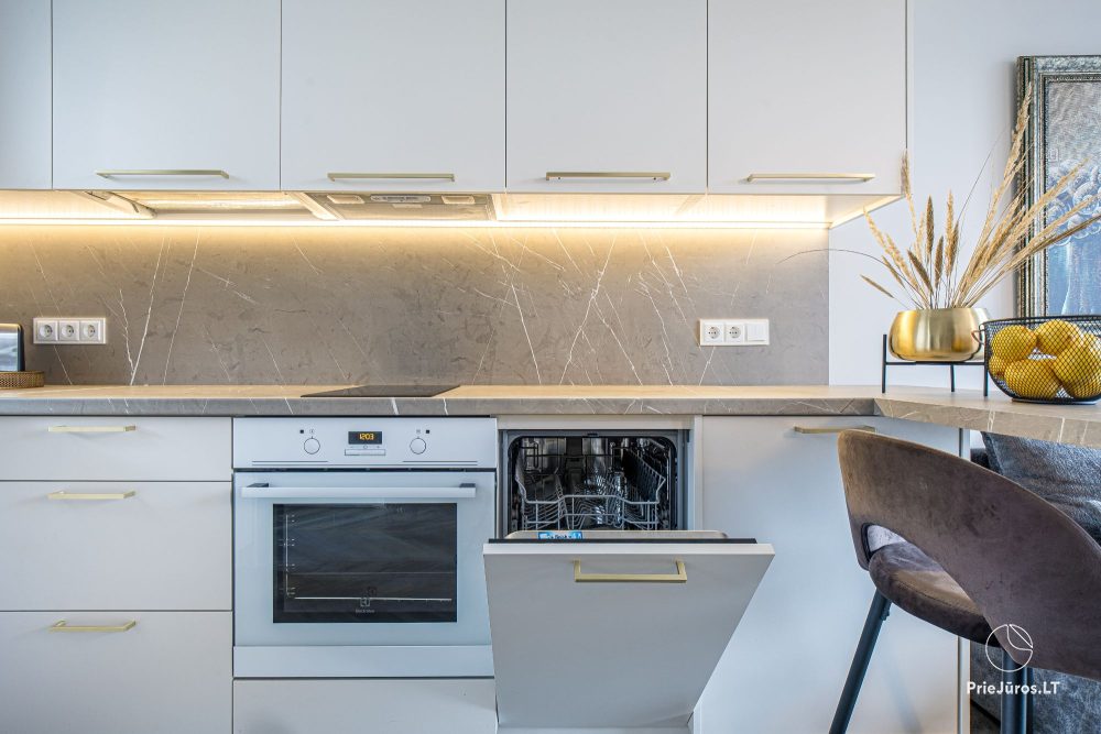 Sea Life home – Kunigiškiai – stylowy domek z dwiema sypialniami, basen w ogrodzie
