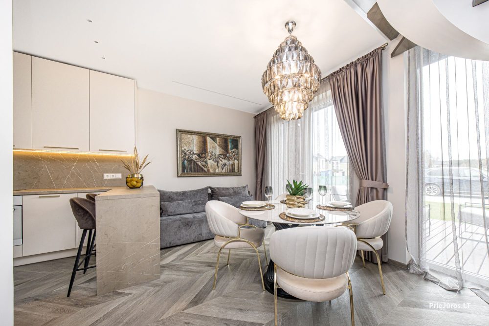 Sea Life home – Kunigiškiai – stylowy domek z dwiema sypialniami, basen w ogrodzie