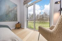 Fabula home - Monciškės - 2-sypialniany, przestronny domek z tarasem dla czterech osób, w nowym osiedlu J7 Beržas z basenami, saunami i grillem