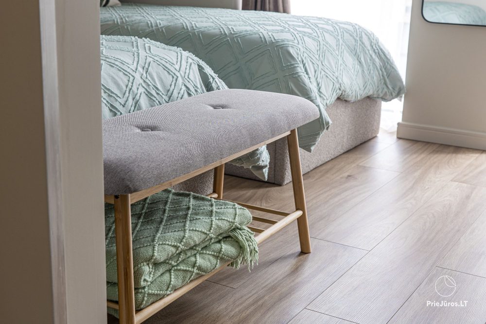 Lyrika home - w Monciškės - przestronny dom szeregowy z 2 sypialniami i tarasem dla czterech osób, w nowej dzielnicy J7 Beržas z basenami, saunami i grillem