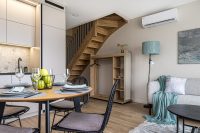 Lyrika home - w Monciškės - przestronny dom szeregowy z 2 sypialniami i tarasem dla czterech osób, w nowej dzielnicy J7 Beržas z basenami, saunami i grillem