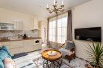 Willa Dębowa, oddzielny apartament z 2 sypialniami i własnym tarasem/altaną.