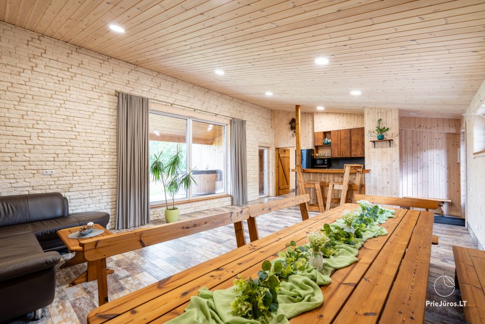Noclegi w pobliżu rzeki Akmena