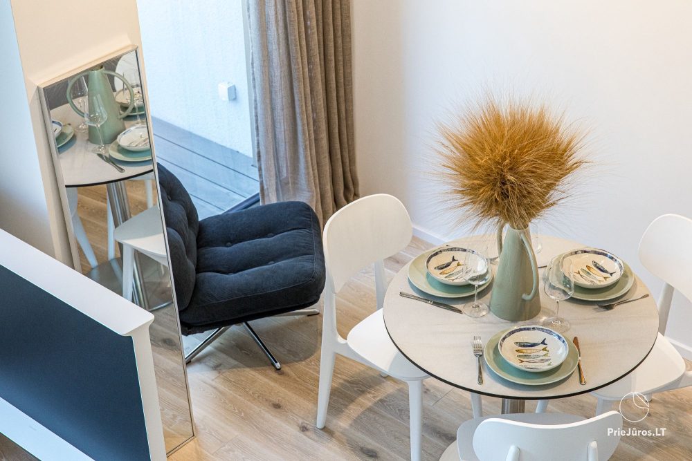 Oaza Doliny Wydm – Kunigiškiai – Apartamenty z Balkonem w Sosnowym Lesie, Zaledwie 300m od Morza