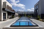 Nowy apartament „Alan Loftas” w Połądze z podgrzewanym basenem - 4