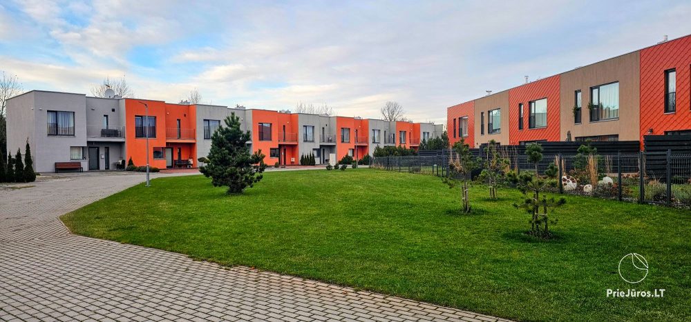 Wynajmowany osobny domek 102 m² (2019), 350 m od morza.