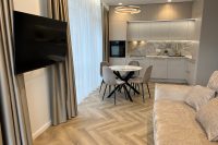 Apartamenty parkowe w centrum Kłajpedy. Nowe, przytulne mieszkanie 3-pokojowe z widokiem na jezioro, blisko Starego Miasta.