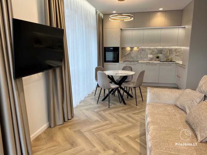 Apartamenty w parku w centrum. Nowe, przytulne mieszkanie 3-pokojowe z widokiem na jezioro, blisko Starego Miasta.